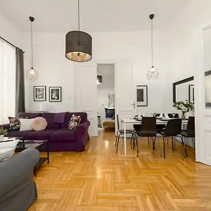  Apartment Black & White